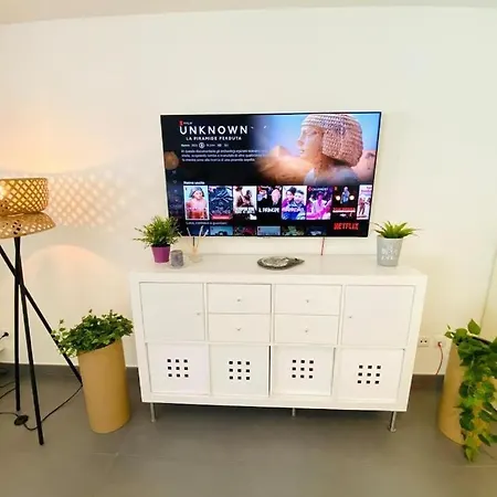 דירה Bright And Airy 3 Bedroom With Terrace&parking לוקסמבורג