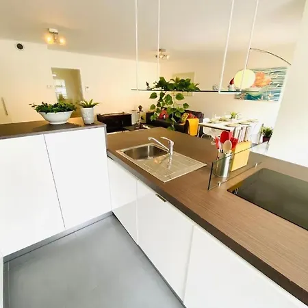 Bright And Airy 3 Bedroom With Terrace&parking דירה לוקסמבורג